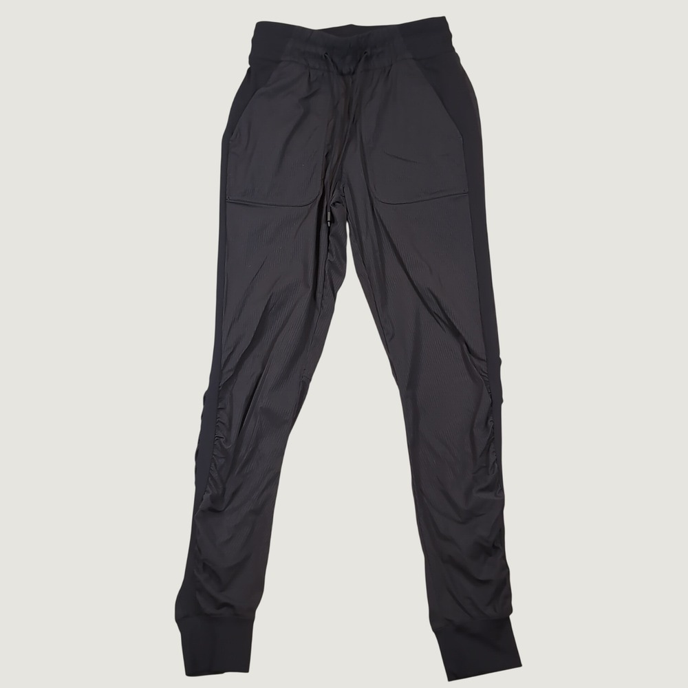 Lululemon Beyond the Studio Joggers Women 4 Black Lightweight Ruched Athleisure